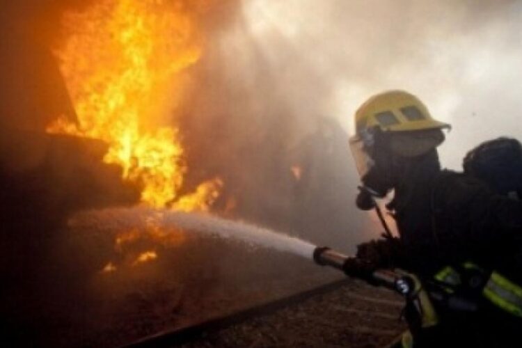 Un bărbat din Medgidia și-a incendiat apartamentul în urma unui conflict cu soția