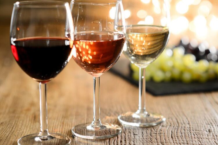 Descoperire uimitoare. A fost găsit cel mai vechi vin conservat în stare lichidă