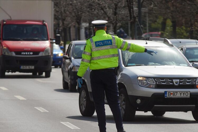 Codul Rutier se modifică. Şoferii pot rămâne fără permis dacă sunt filmaţi în timp ce comit ilegalităţi în trafic