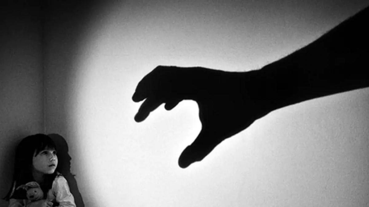 Familie de români luptă să-și recupereze fetițele luate abuziv de statul suedez. Una dintre ele a minţit că este bătută