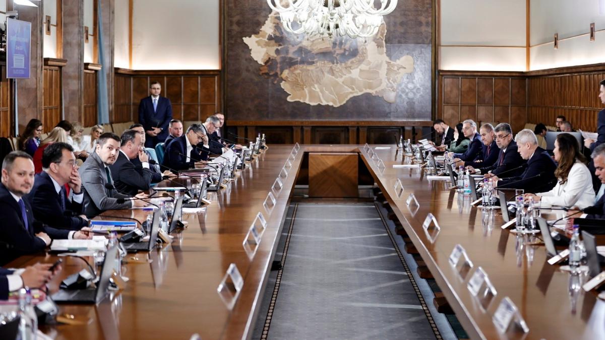 Nici nu am ajuns la jumătatea anului, că Guvernul aruncă, deja, cu sute de milioane de la Fondul de Rezervă Bugetară. Primul client