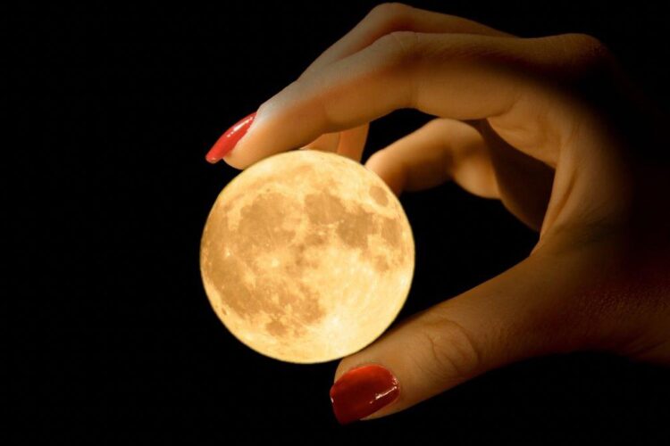 Influența Lunii pline din iunie 2024 asupra fiecărei zodii