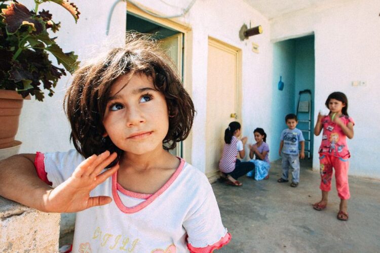 Copii puși la muncă și obligați să ia parte la acțiuni religioase de angajații unei fundații