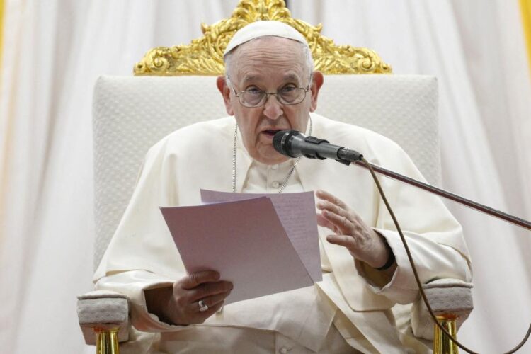 Papa Francisc i-a oferit un nou post fostului secretar personal al lui Benedict al XVI-lea