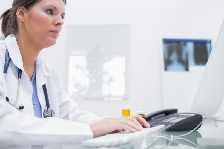 Persoanele neasigurate, gratuitate la depistarea precoce și tratarea cancerului