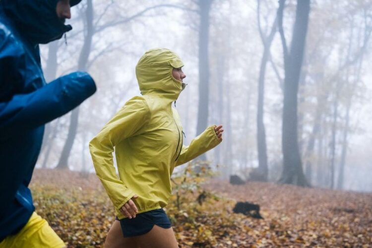 Pericolul din PFAS. Cum poți reduce expunerea la „chimicalele eterne”