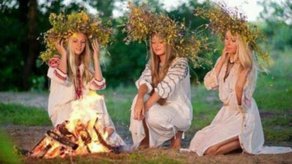 de la Cincizecime până la Ielele din tradiția populară românească