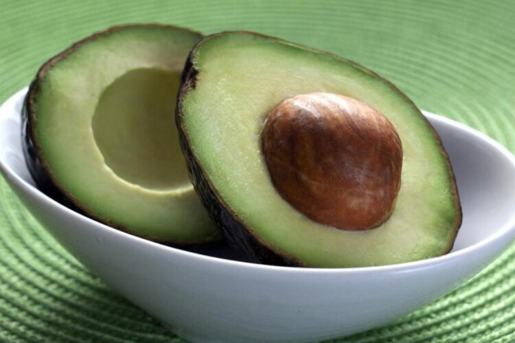 Alertă alimentară! Avocado periculos, retras din magazinele Mega Image