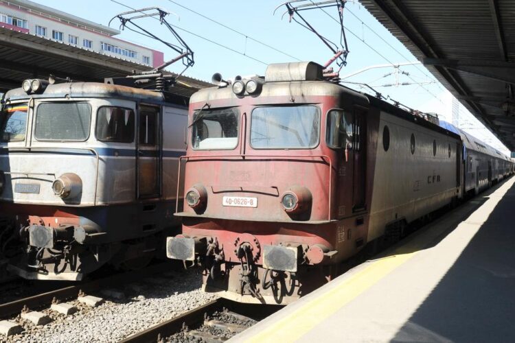 Statul vrea să angajeze 100 de manageri privați