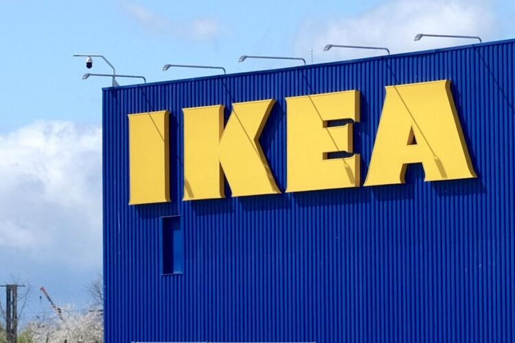 Atenție! IKEA recheamă anumite încărcătoare portabile, din cauza riscului de incendiu