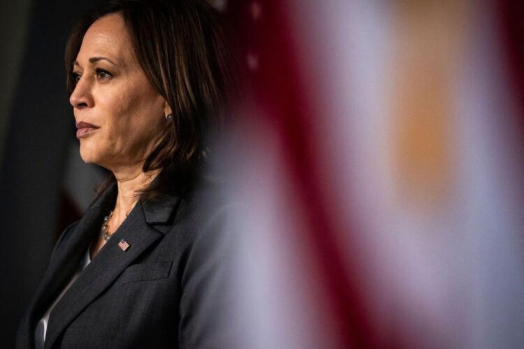 Kamala Harris, avans în fața lui Donald Trump în sondajele de opinie