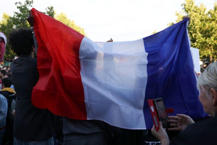 Noul Front Popular are cele mai multe locuri în alegerile parlamentare din Franța, dar nu majoritate. Cine va fi noul premier?