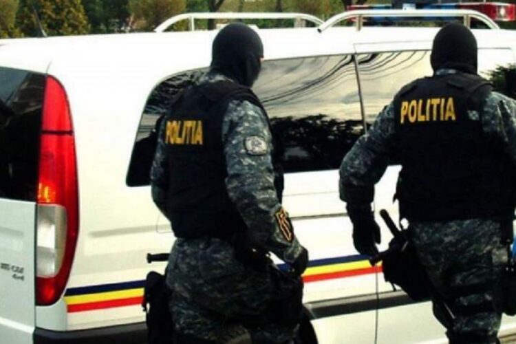 Suspiciuni de corupție la o universitate din Brașov. Anchetatorii au făcut percheziții în 10 județe