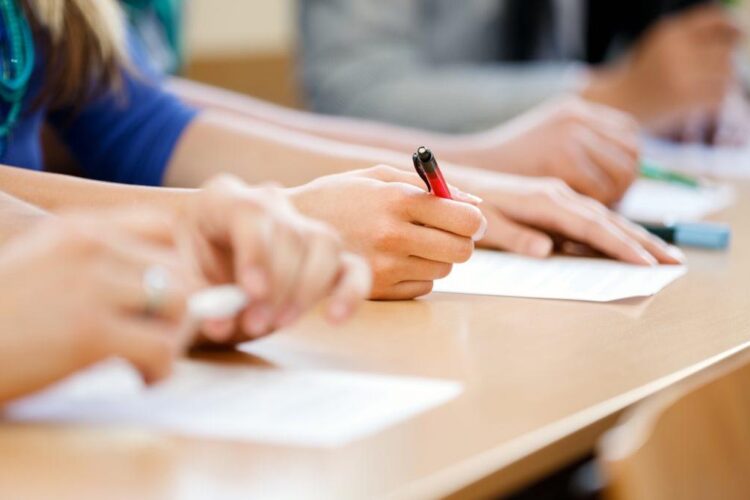 Eșec în Educație. În România sunt județe unde peste 25% dintre copii nu au ajuns la finalul clasei a VIII-a