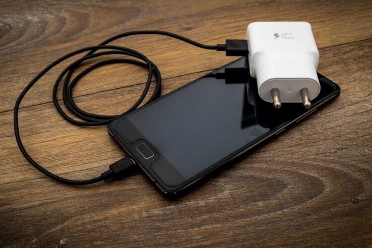 A apărut cel mai rapid încărcător de smartphone