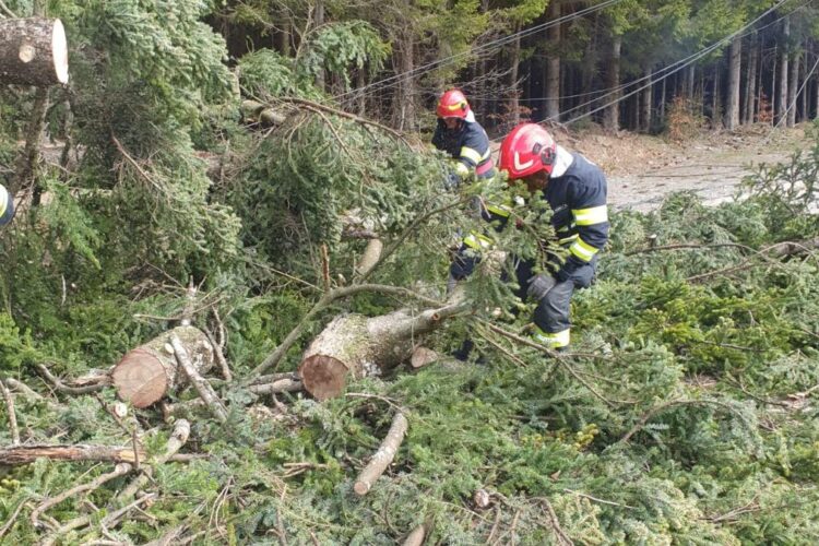 Alertă meteo imediată. Iată lista localităților afectate de fenomene extreme