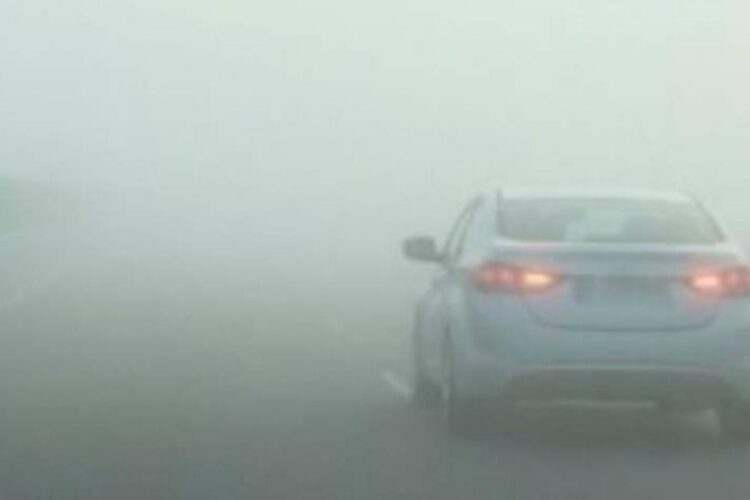 Ceață densă în mijlocul țării. Meteorologii și polițiștii au lansat avertizări