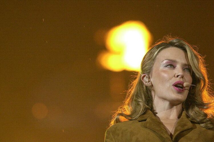 Kylie Minogue anunță cel mai mare turneu din ultimii zece ani și un nou album