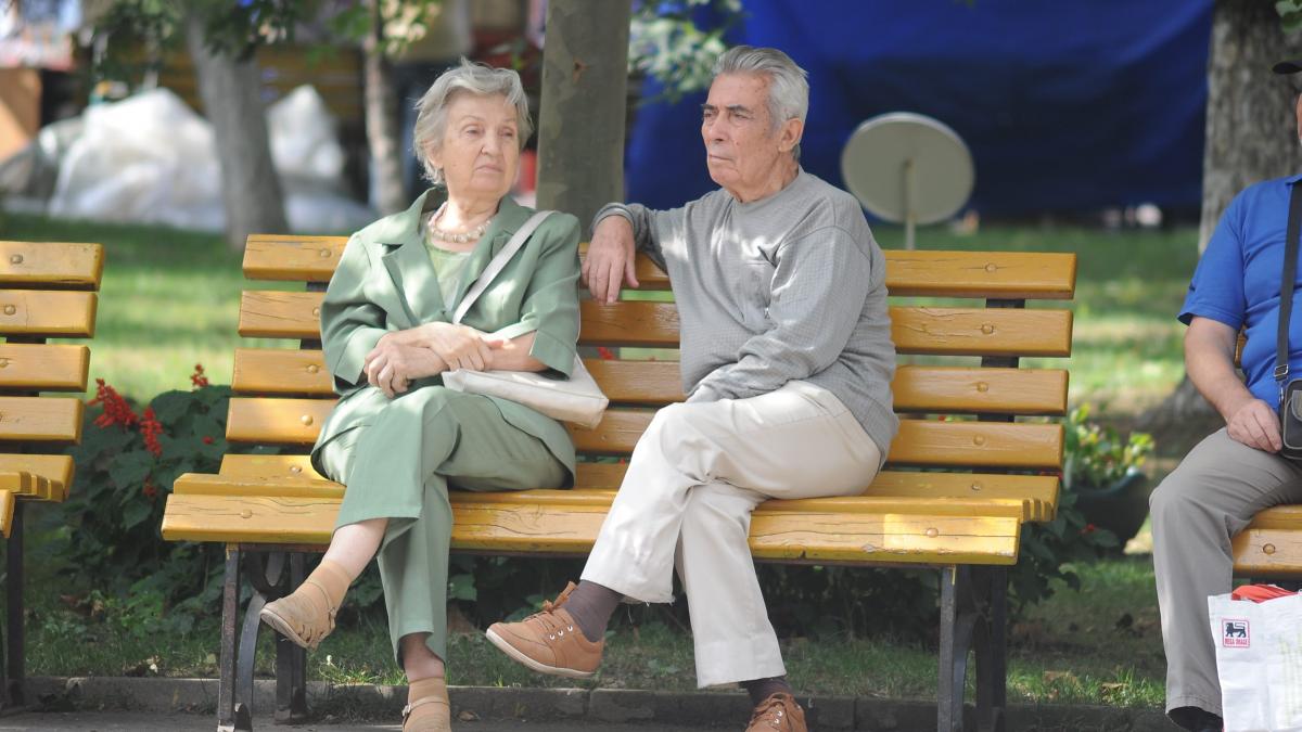 Beneficiarii pensiilor speciale. La ce sume se ridică pensiile de serviciu