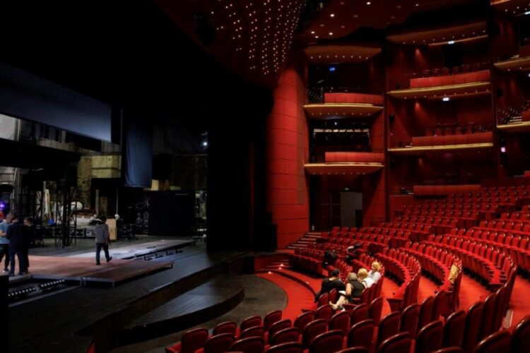Delapidare la un teatru din Capitală. Prejudiciul: 4 milioane de lei