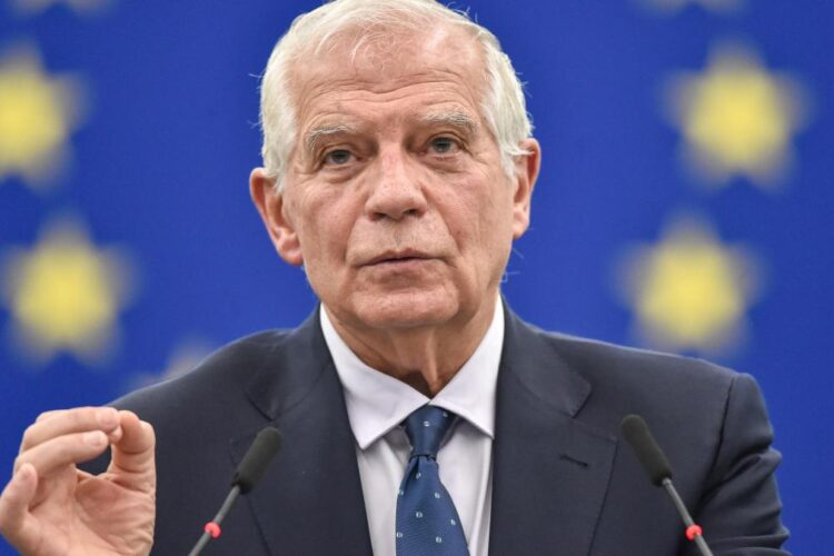 UE ar trebui să-i permită Ucrainei să lovească în interiorul Rusiei