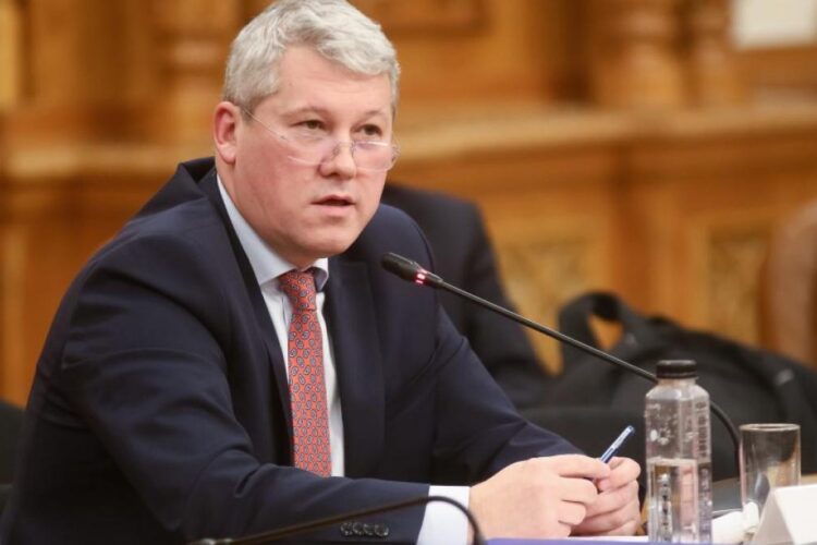 Cătălin Predoiu a avut discuții la Viena cu Gerhard Karner despre Schengen