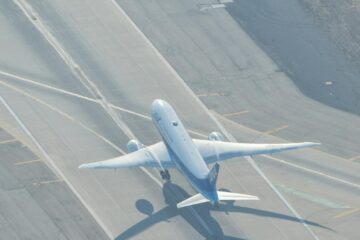 Cancelaria Premierului cumpără bilete de avion, pentru zboruri la seminarii și workshop-uri, de o jumătate de milion de euro