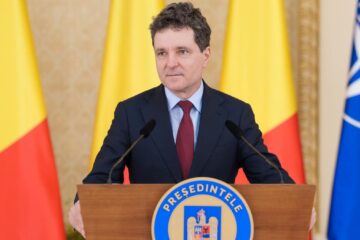 Trebuie să luptăm pentru adevăr într-o lume a dezinformării