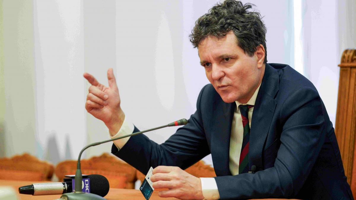 Laura Codruța Kovesi, la conducerea SRI? Cum răspunde Nicușor Dan