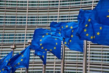 UE ia în considerare interzicerea etanolului în dezinfectanții de mâini din cauza riscului de cancer