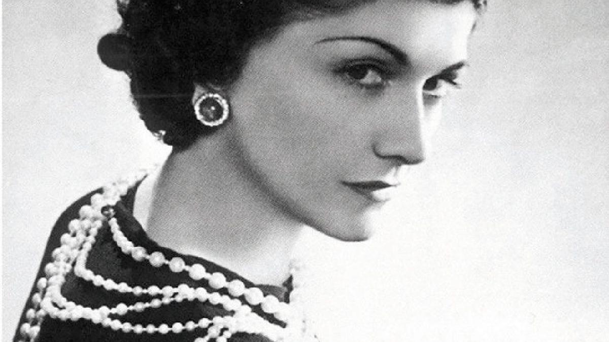 Acuzată de spionaj, după iubirea cu un ofițer nazist