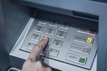 Probleme majore după fuziunea First Bank – Intesa Sanpaolo