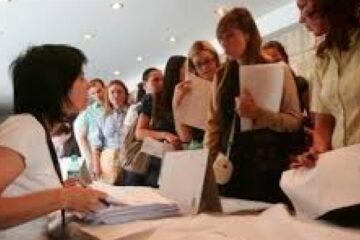 12.000 de oferte de muncă pentru românii fără studii superioare. Care sunt salariile?