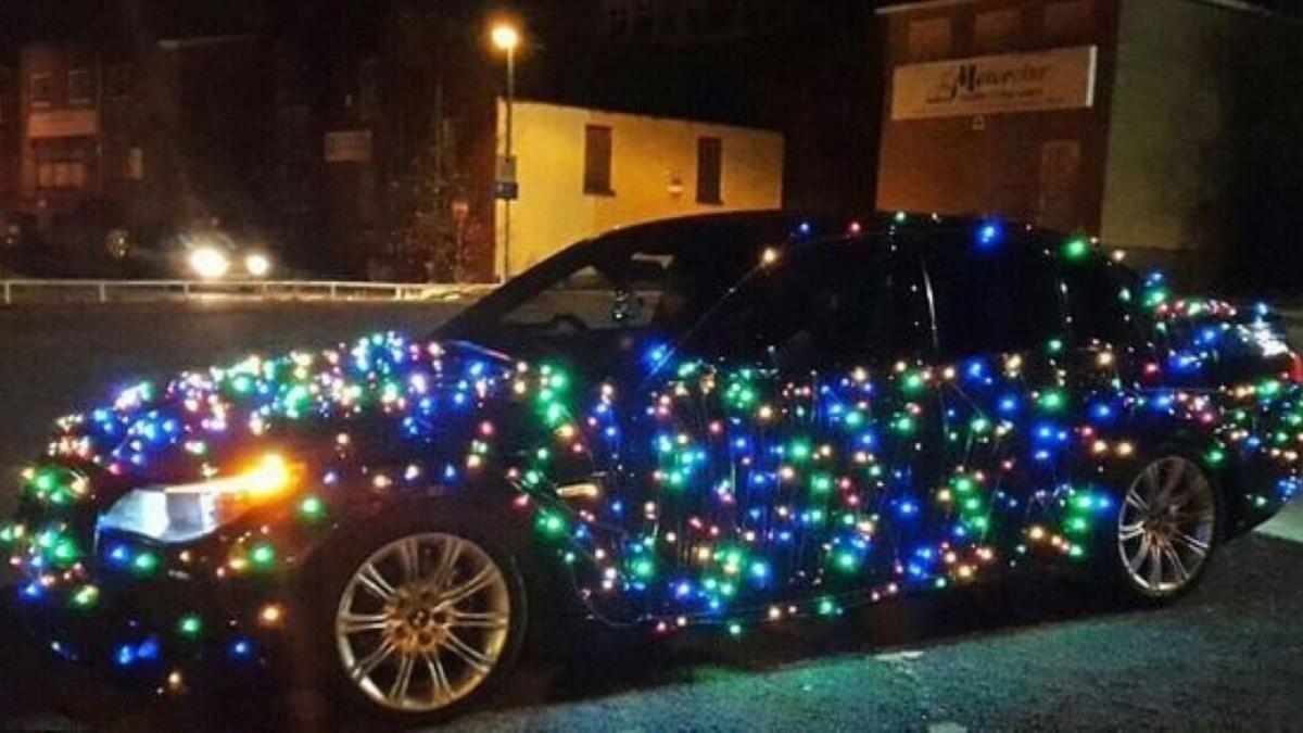 Amenzi URIAȘE pentru șoferii care își împodobesc mașinile de sărbători