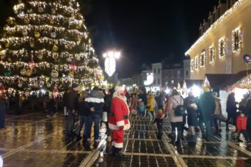 Când să mergi la târgurile de Crăciun? Soluții pentru a evita cozile interminabile