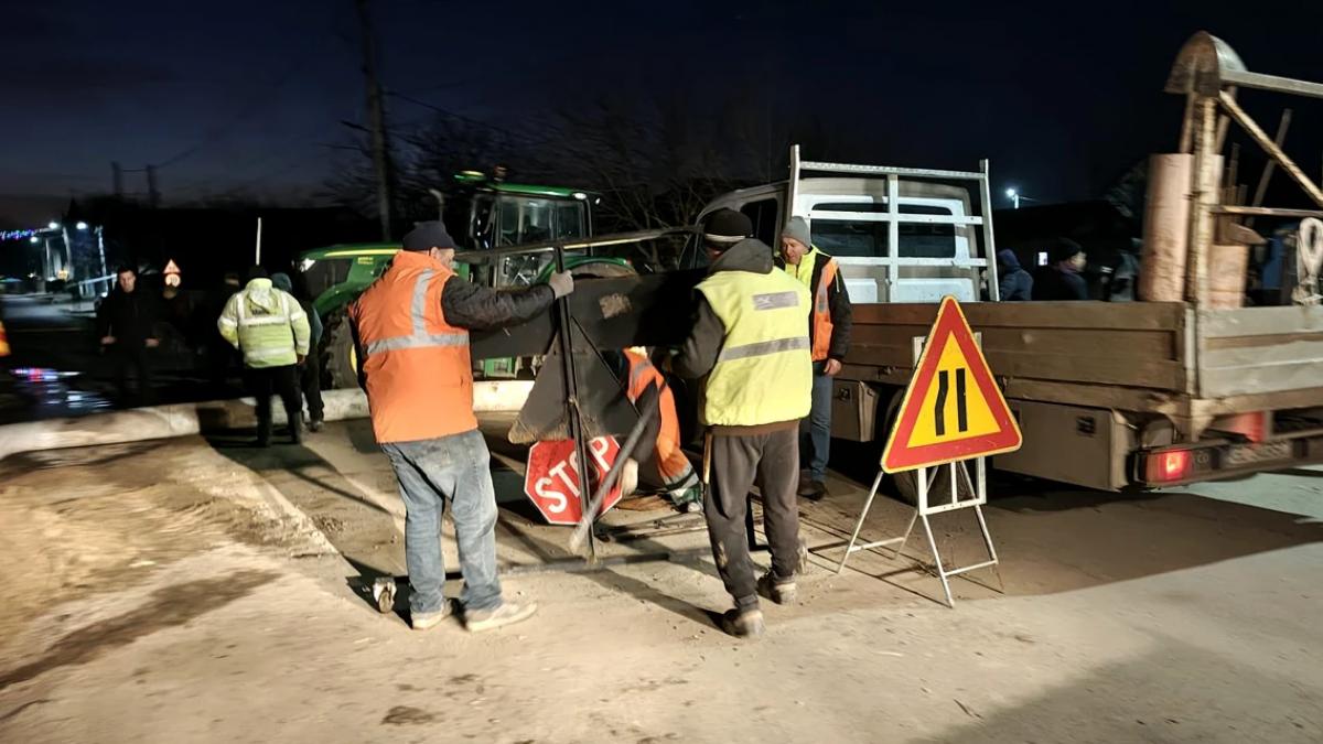 Intervenție contra-cronometru într-o comună din județul Galați, în pericol de inundații