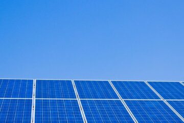 OMV Petrom și CE Oltenia investesc 400 milioane de euro în energie verde