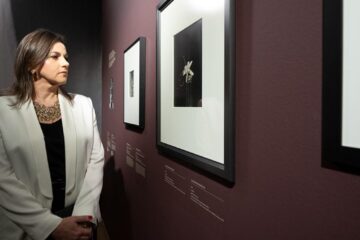 Publicul polonez, fascinat de fotografiile realizate de Brâncuși. Secvențe filmate de Brâncuși și muzică live de Wojtek Kiwer, la finisajul expoziției „Brâncuși. Sculptând cu lumina”