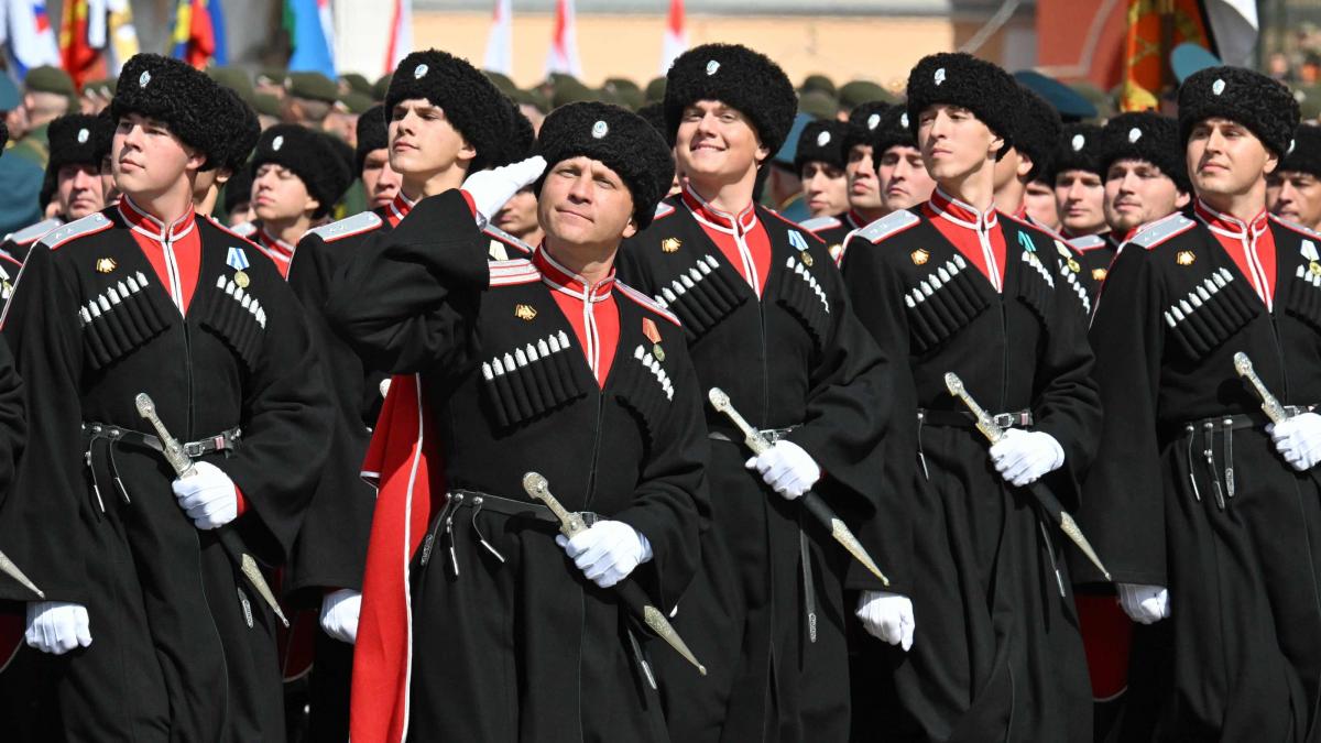 Putin trimite cazacii să lupte în Ucraina