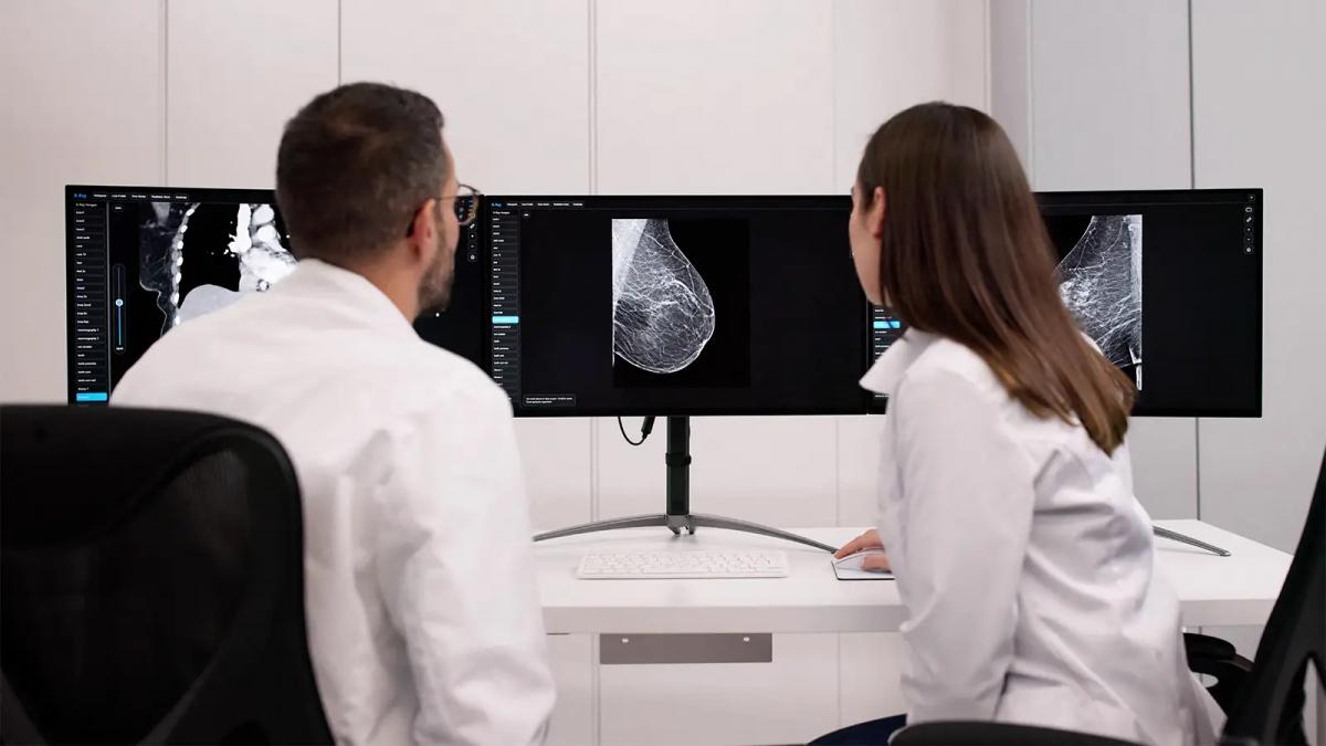 Inteligența artificială, mai eficientă decât doi radiologi