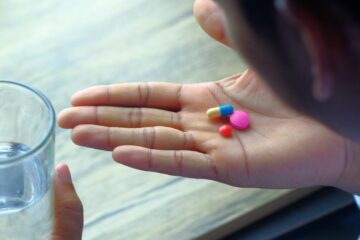 Progres major în medicină. Cercetătorii fac medicamente din metan