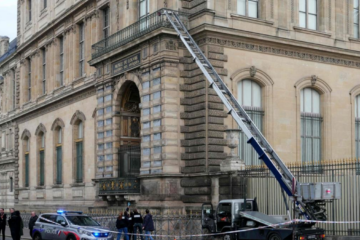 Directoarea Muzeului Luvru demisionează, la cinci luni după „jaful secolului”