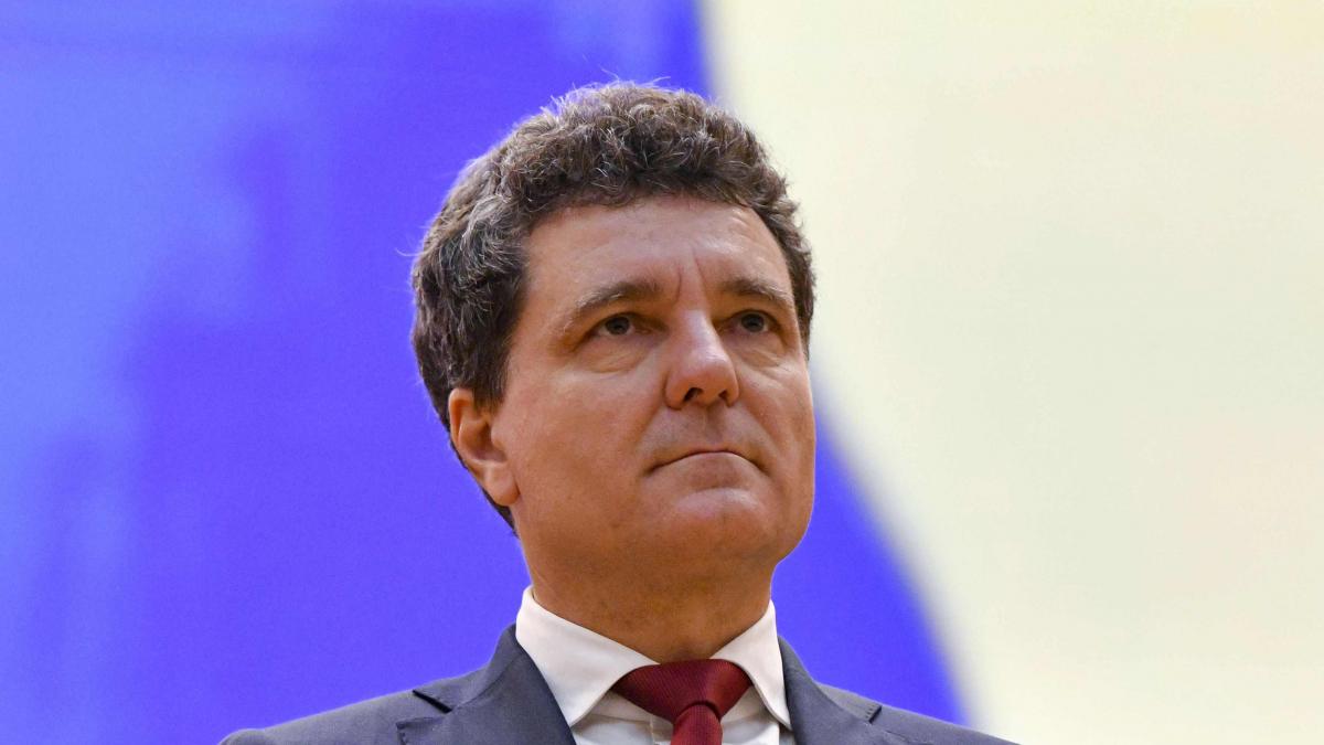 Nicușor Dan spune că are câte 5 nume pentru șefii SIE și SRI