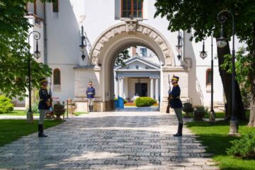 Președinția explică întârzierea în promulgarea legii pensiilor de serviciu: după comunicarea CCR