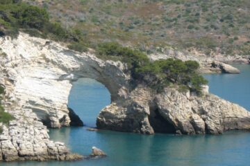 "Arcul Îndrăgostiţilor" s-a prăbuşit de Valentine's Day