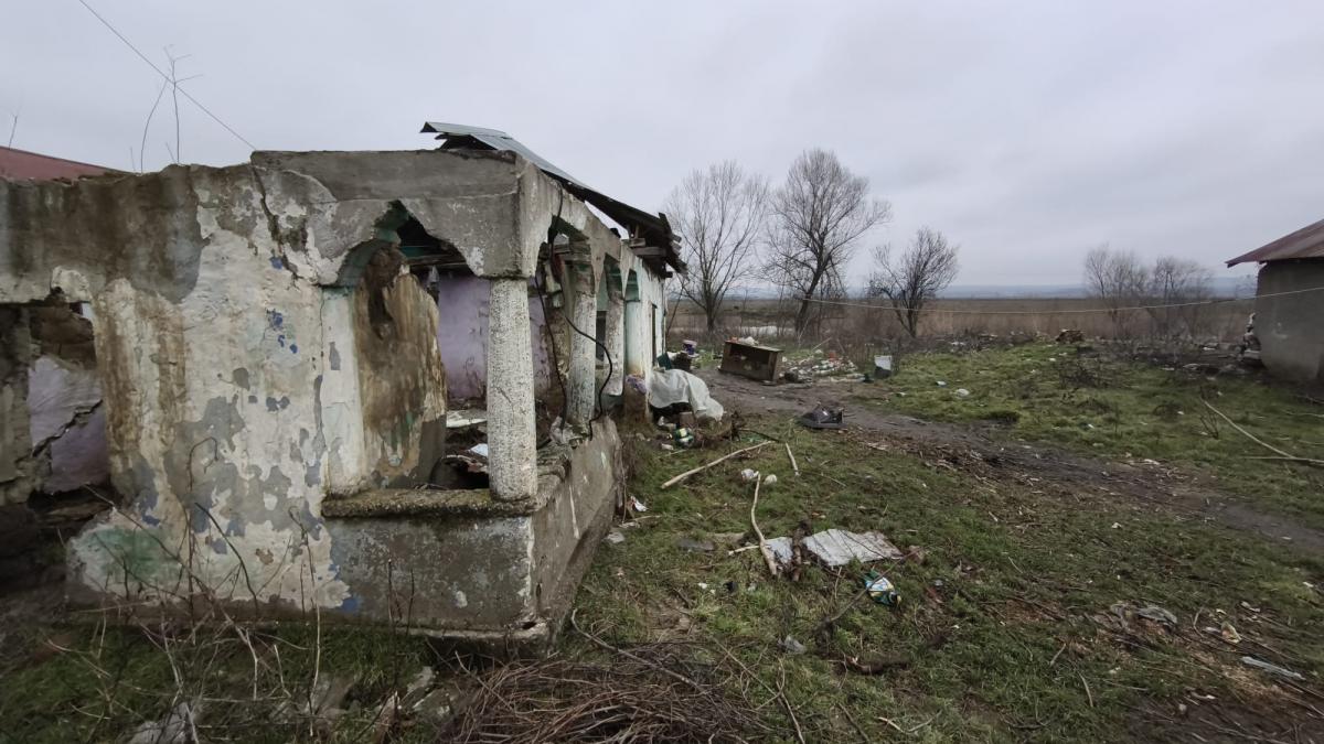 Dacă Sărăcia era vreun sfânt, avea vreo zece catedrale