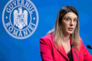 Zăpada neagră din București, simbol al poluării. Buzoianu, întrebată dacă s-a îmbunătățit calitatea