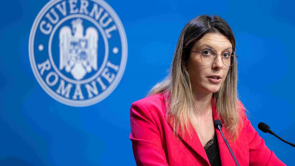 Zăpada neagră din București, simbol al poluării. Buzoianu, întrebată dacă s-a îmbunătățit calitatea