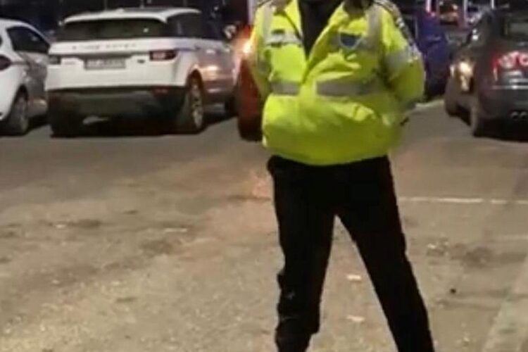 O femeie decedată, amendată pentru parcare ilegală. Deciziile aberante ale Poliției Locale și instanței de judecată