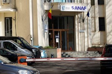 Directori ANAF București, acuzați de luare de mită și trafic de influență